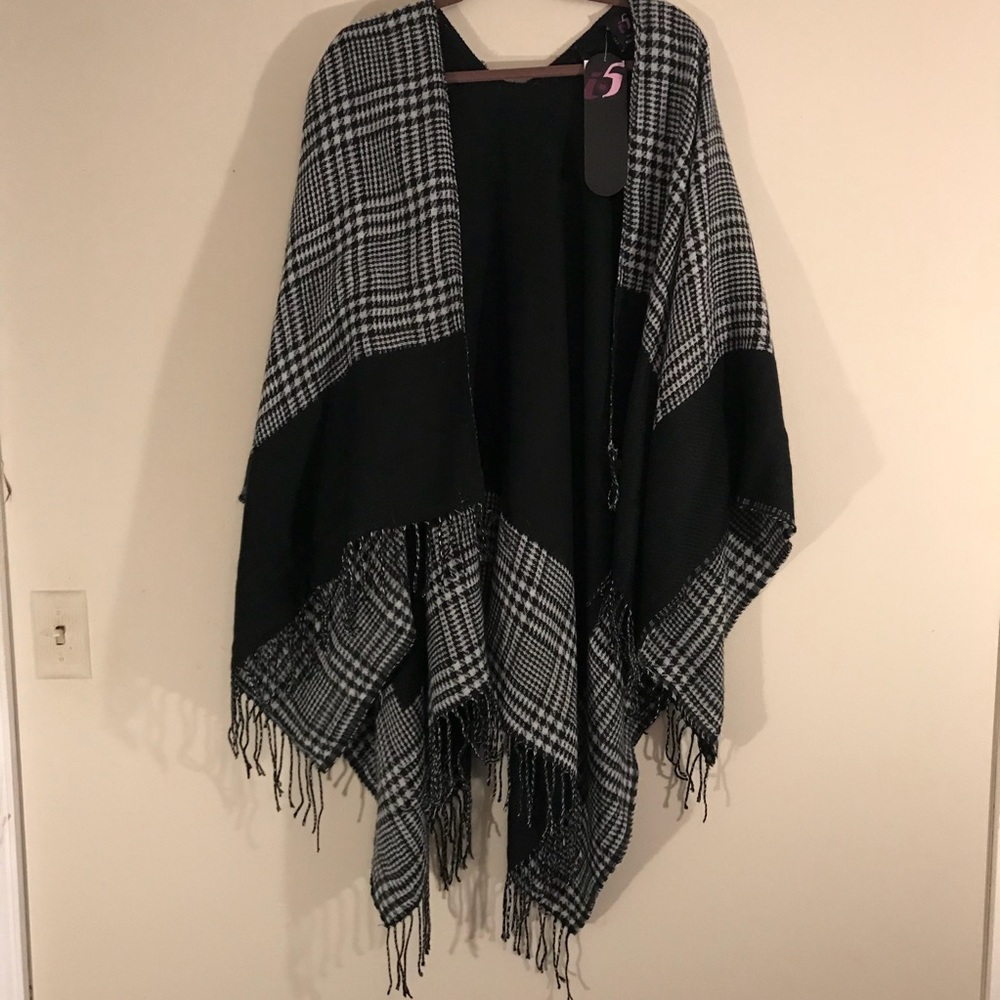 Apparel plaid poncho